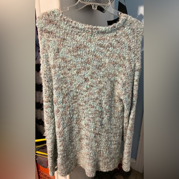 blue and grey sweater with color changing sequins - Picture 2 of 4